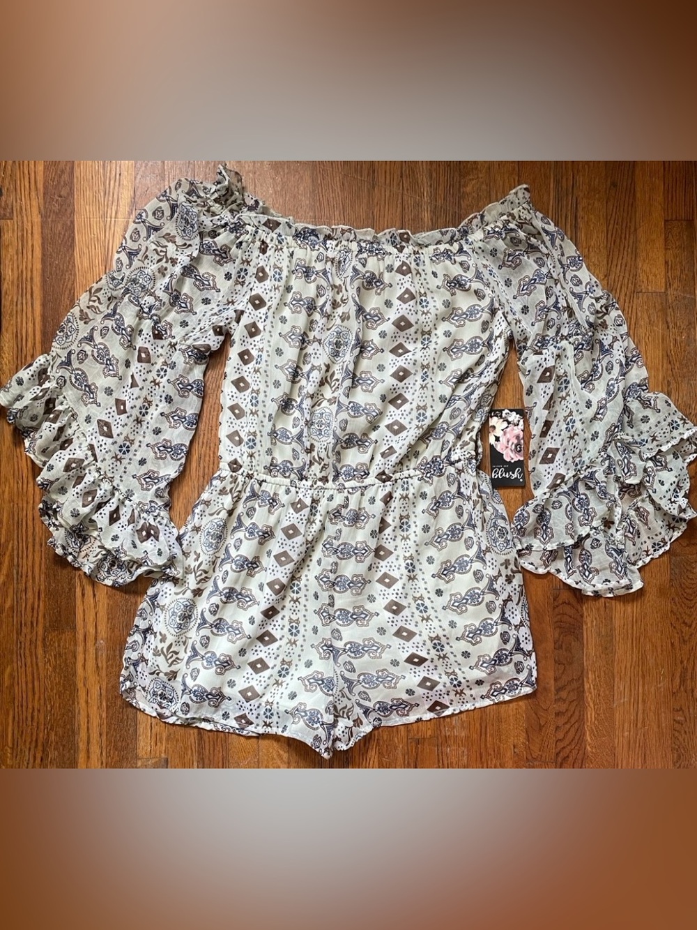 Off-the-shoulder Romper, size Medium